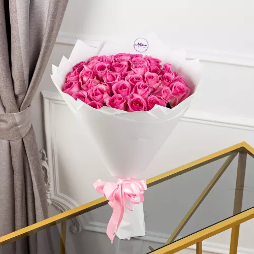 Монобукет из 35 розовых роз 50 см