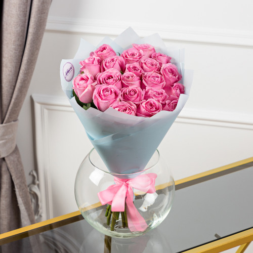 Букет из 19 розовых роз 40 см
