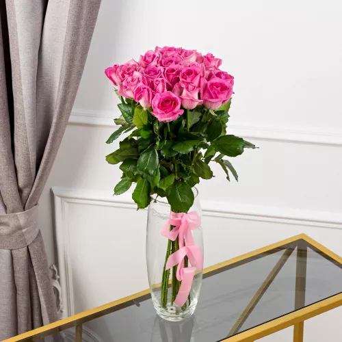 Монобукет из 19 розовых роз 60 см