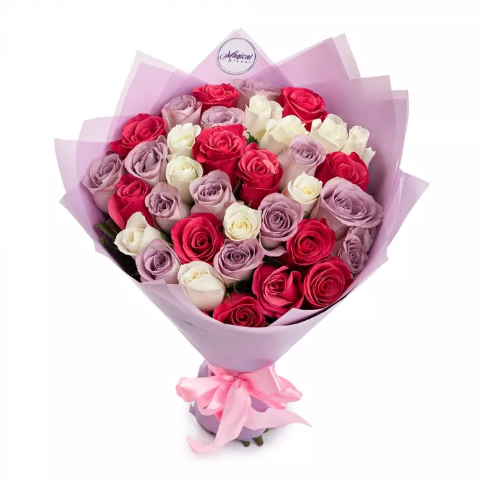 Букет из 25 разноцветных роз