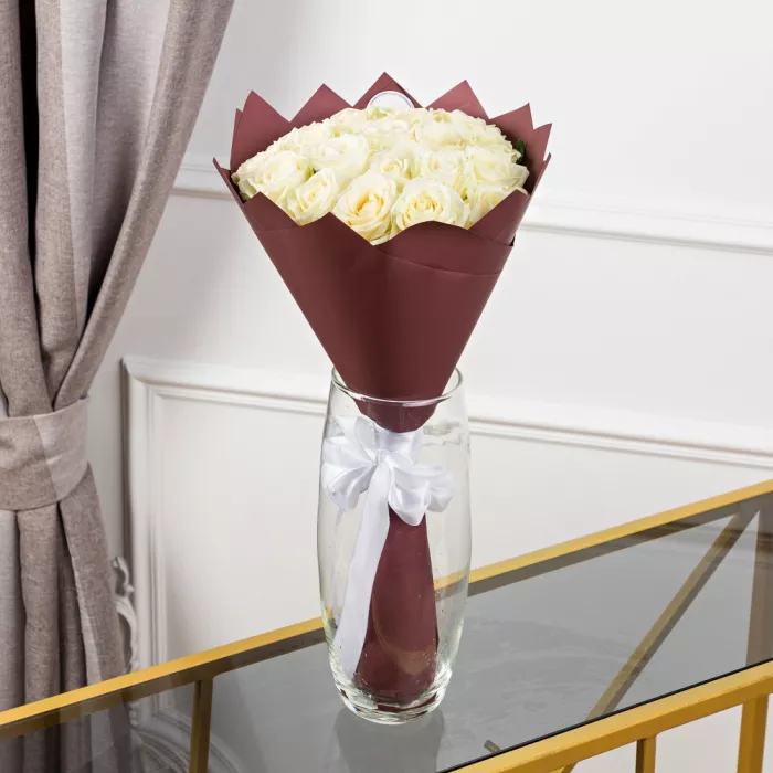 25 белых роз Premium 50 см