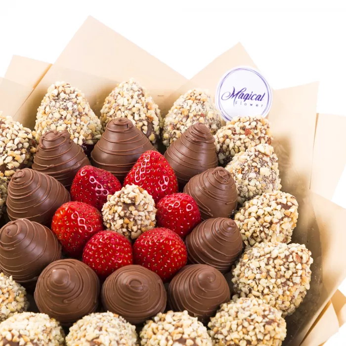 Букет из клубники (Миндаль размер М)