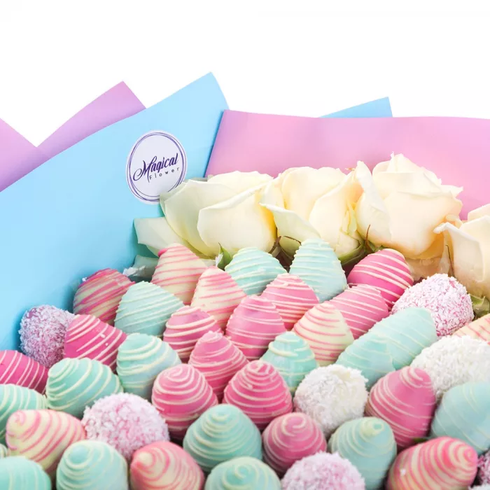 Букет из клубники (Полярное сияние размер L) Букет из клубники (Полярное сияние размер L)