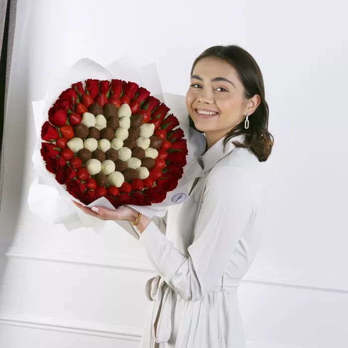 Букет из клубники (Салют размер L) Букет из клубники (Салют размер L)