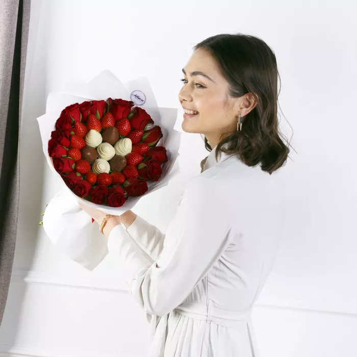 Букет из клубники (Салют размер S) Букет из клубники (Салют размер S)