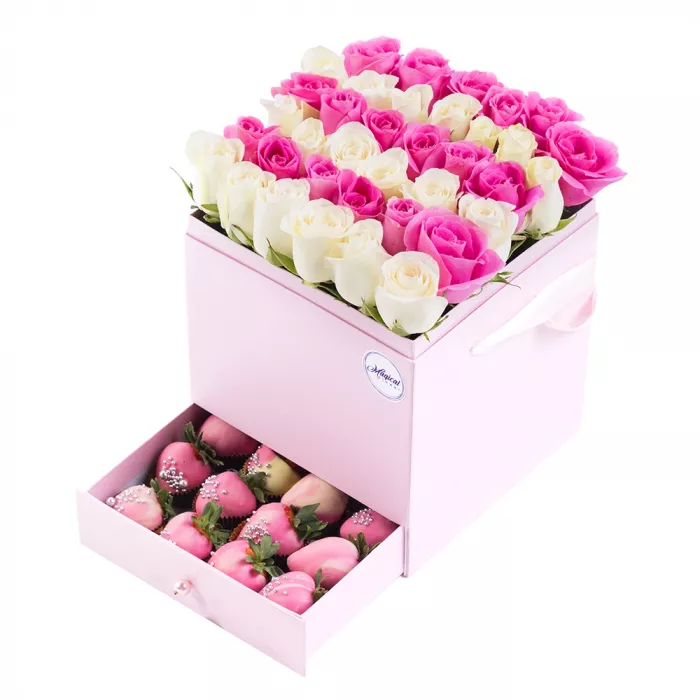 Клубника в шоколаде (Розовая коробка с Секретом)