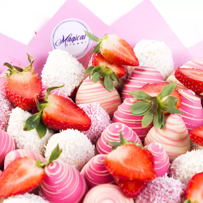 Букет из клубники (Ягодный смузи размер М) Букет из клубники (Ягодный смузи размер М)