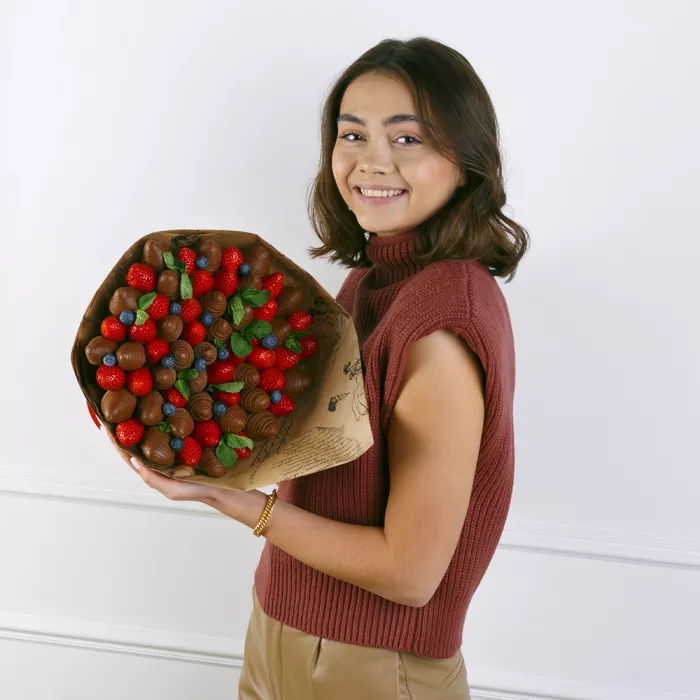 Букет из клубники (Фортуна размер L) Букет из клубники (Фортуна размер L)