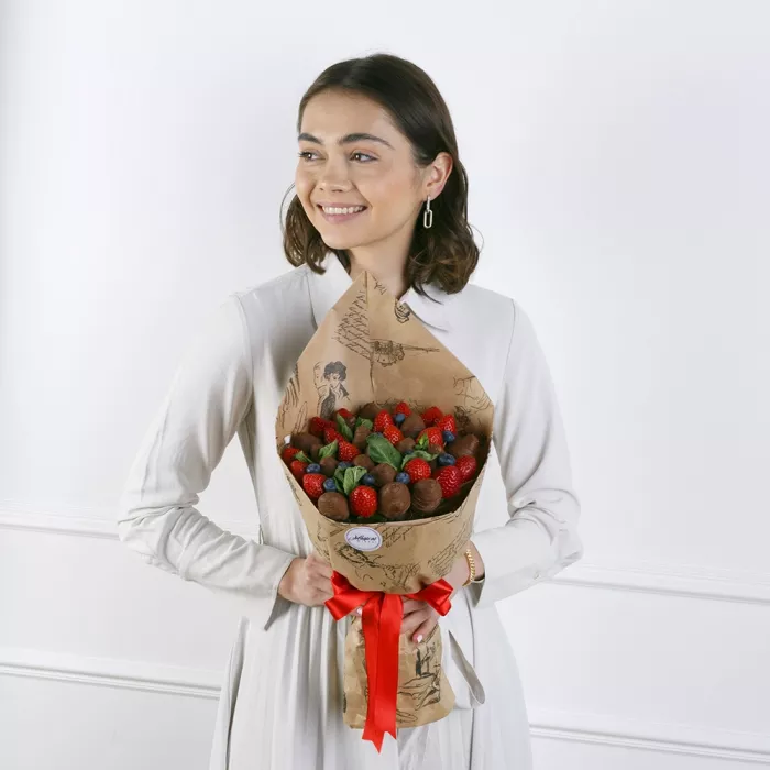 Букет из клубники (Фортуна размер М) Букет из клубники (Фортуна размер М)
