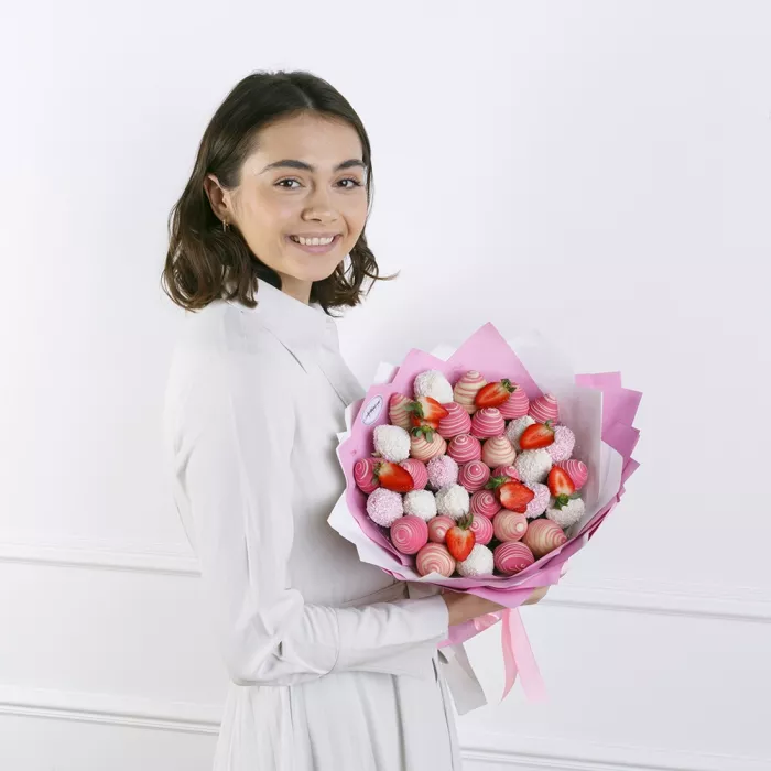 Букет из клубники (Ягодный смузи размер М) Букет из клубники (Ягодный смузи размер М)