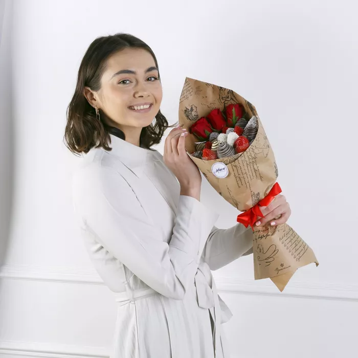 Букет из клубники (Грааль размер S)