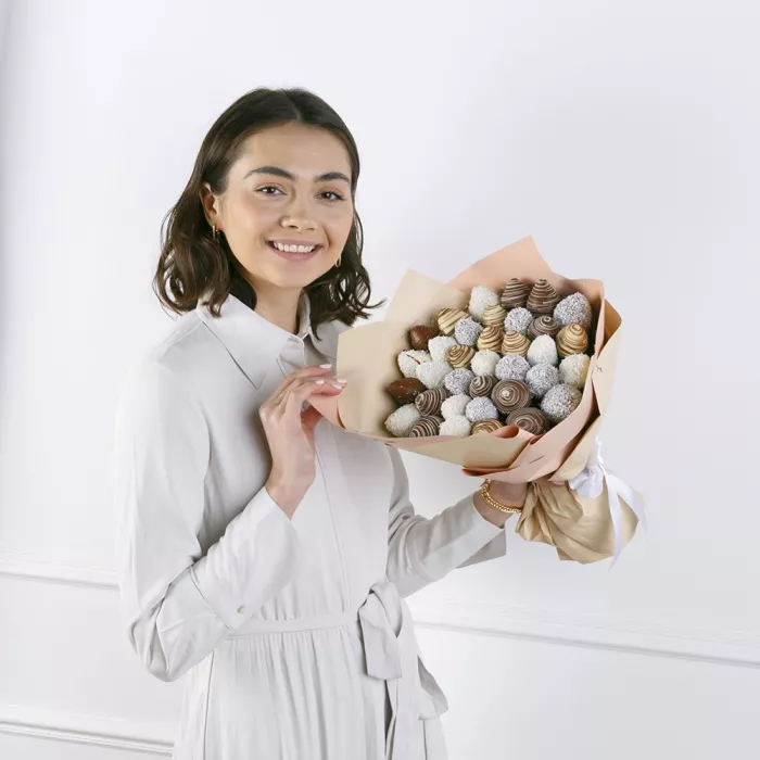 Букет из клубники (Клубничный Мокко размер М) Букет из клубники (Клубничный Мокко размер М)