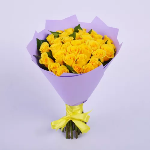 Букет желтых цветов из 25 роз